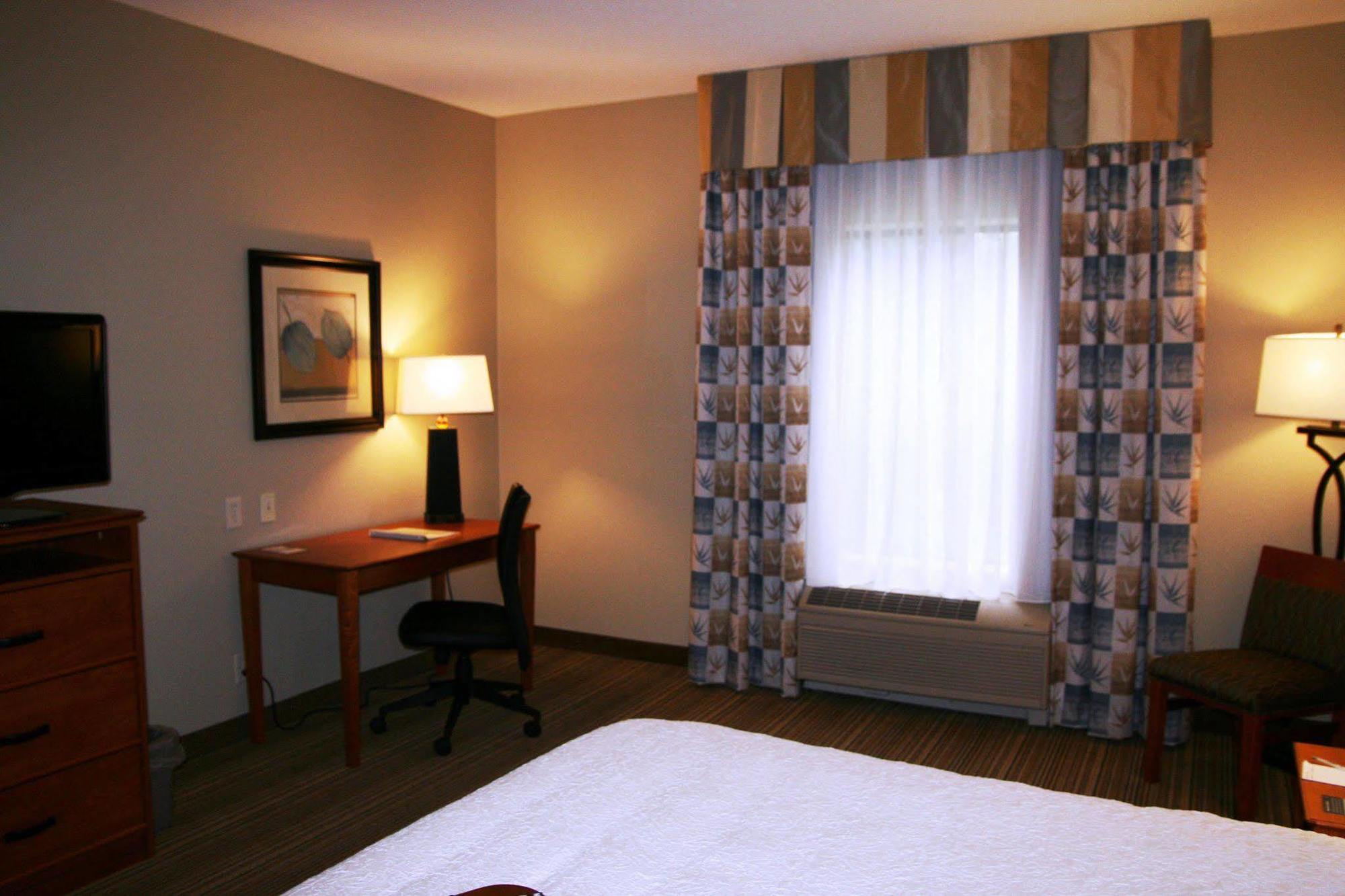 Hampton Inn Laporte La Porte Eksteriør billede